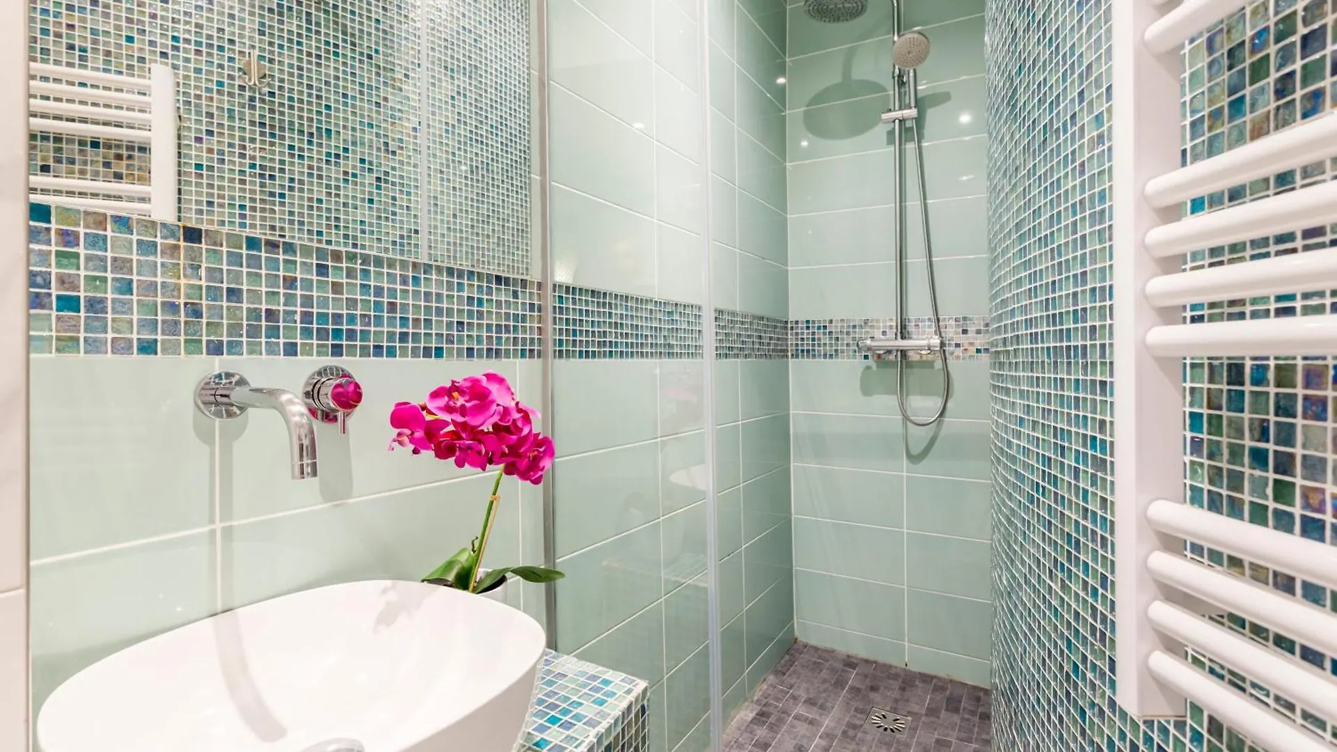 Merveil - Luxury - Champs Elysees - Mermoz * Paris